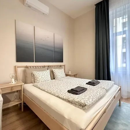 Appartement Center Bohemian Design With 6ppl Ac Wifi